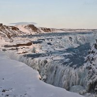 Cold and Hot Shocks - Gullfoss, Pools and Coffee